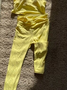 Activewear Top & Leggings